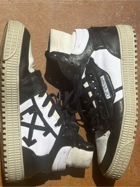 Off-White Black and White size 39